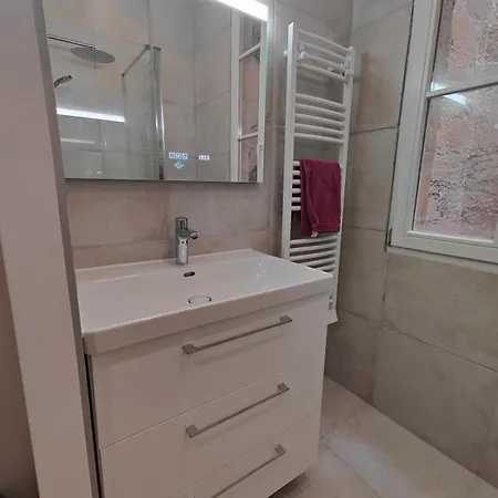 Tatil Evi Large Deluxe Suite, Historic Center 2nd Bordeaux