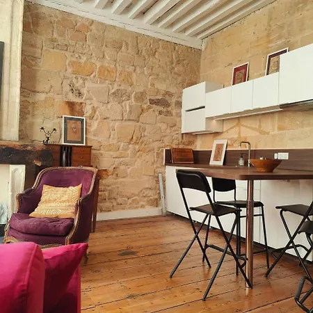 Large Deluxe Suite, Historic Center 2nd בית נופש בורדו